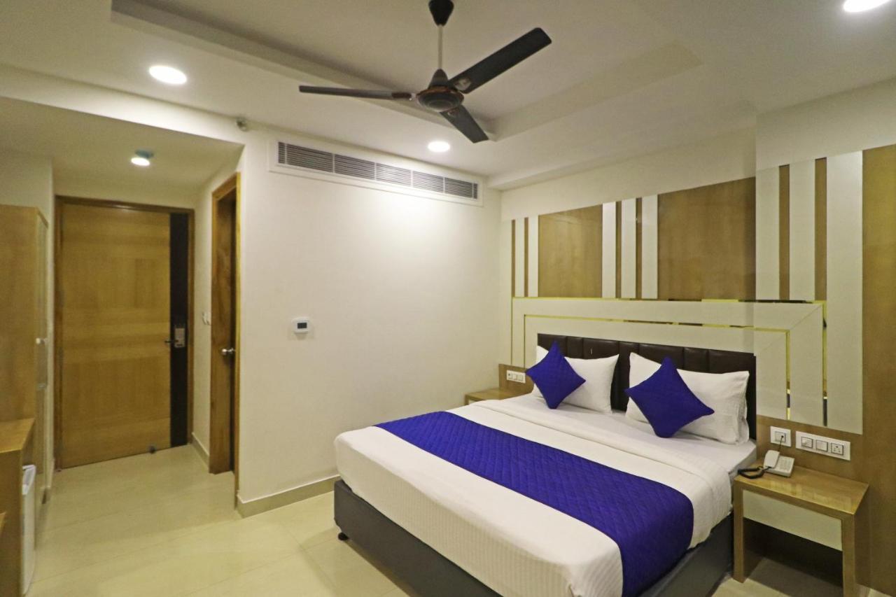 Hotel All Time Residency New Delhi Buitenkant foto